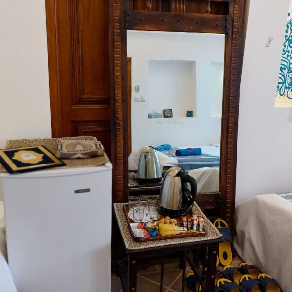 اتاق نیما یوشیج