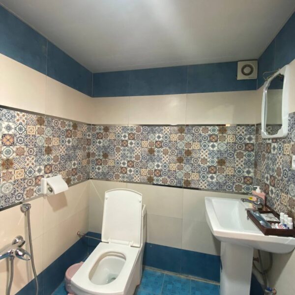 اتاق رهی معیری