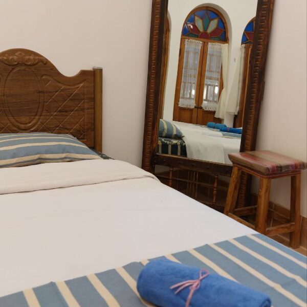 اتاق فروغ فرخزاد